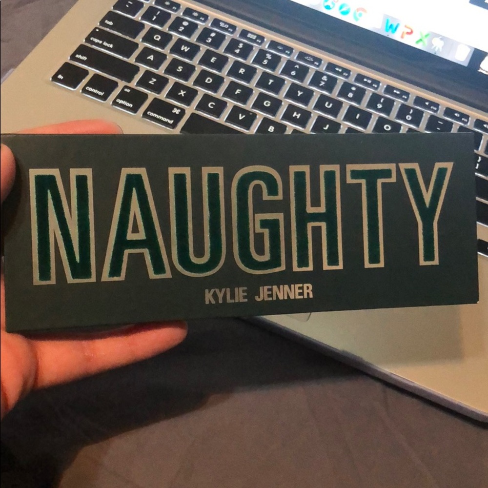 Kylie Cosmetics Naughty palette